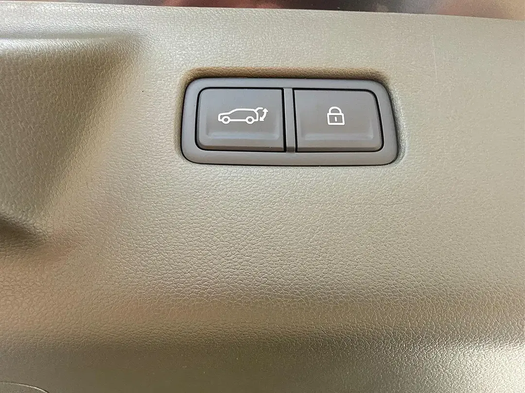 Hyundai SANTA FE - Thumbnail 8