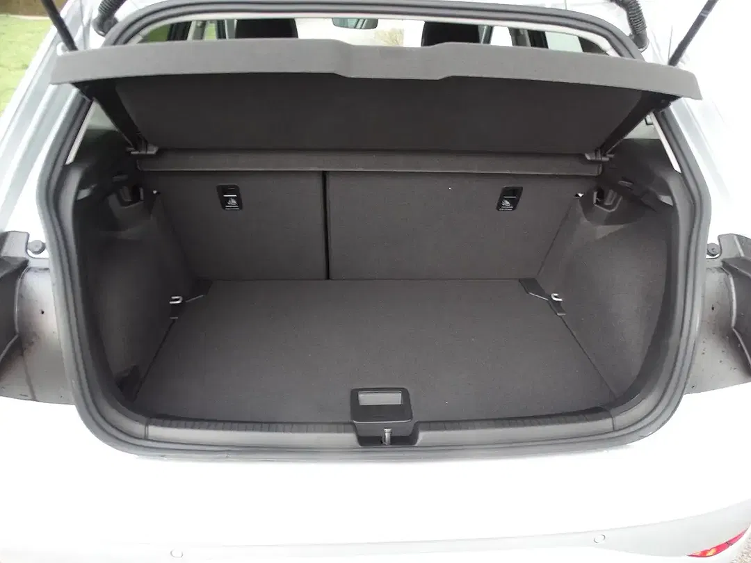 Volkswagen Polo - Thumbnail 11