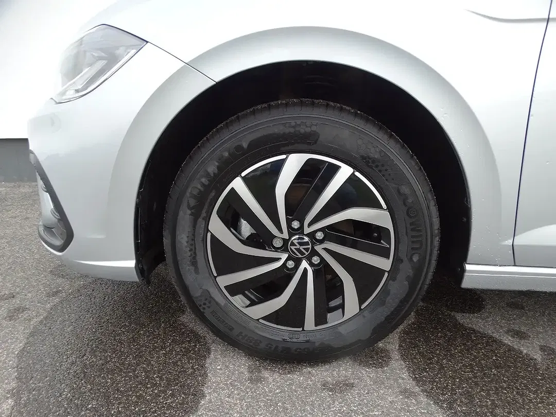 Volkswagen Polo - Thumbnail 13