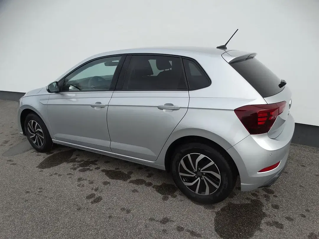 Volkswagen Polo - Thumbnail 4
