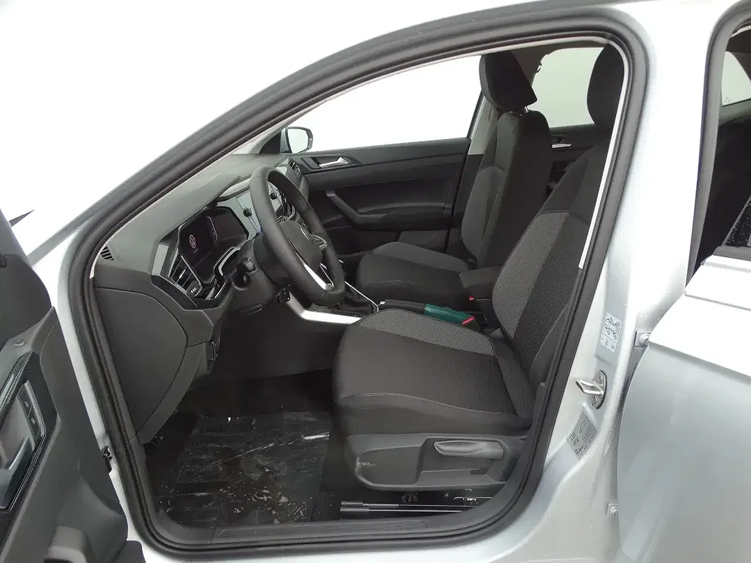 Volkswagen Polo - Thumbnail 7