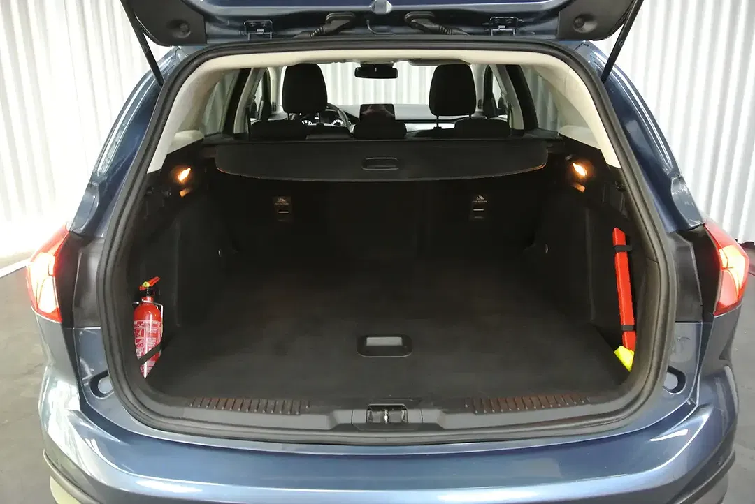 Ford Focus - Thumbnail 10