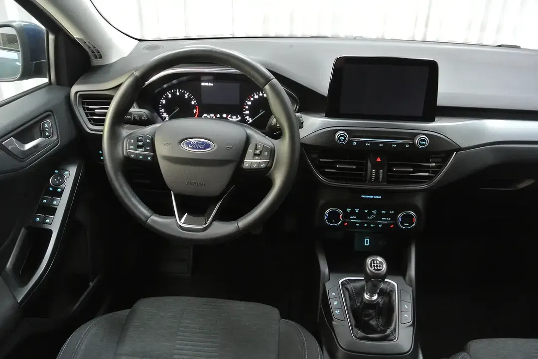Ford Focus - Thumbnail 11