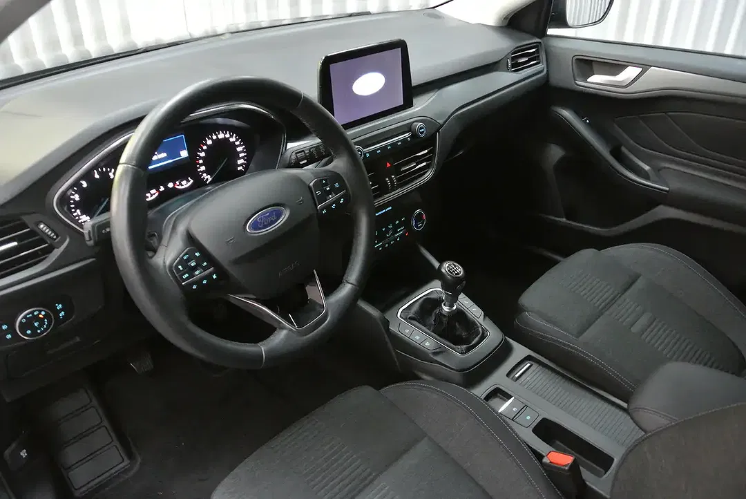 Ford Focus - Thumbnail 13