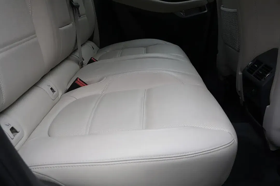 Jaguar E-Pace - Thumbnail 10