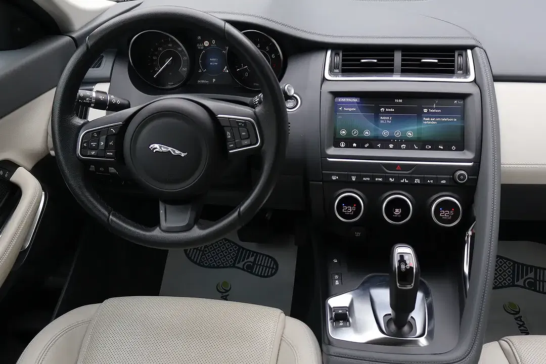 Jaguar E-Pace - Thumbnail 11