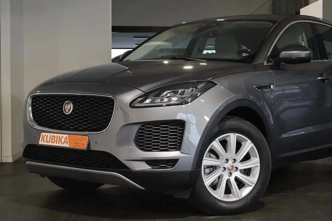 Jaguar E-Pace - Thumbnail 2