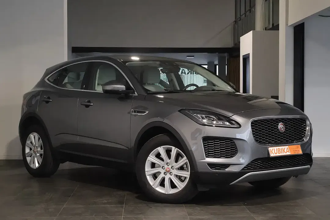 Jaguar E-Pace - Thumbnail 4