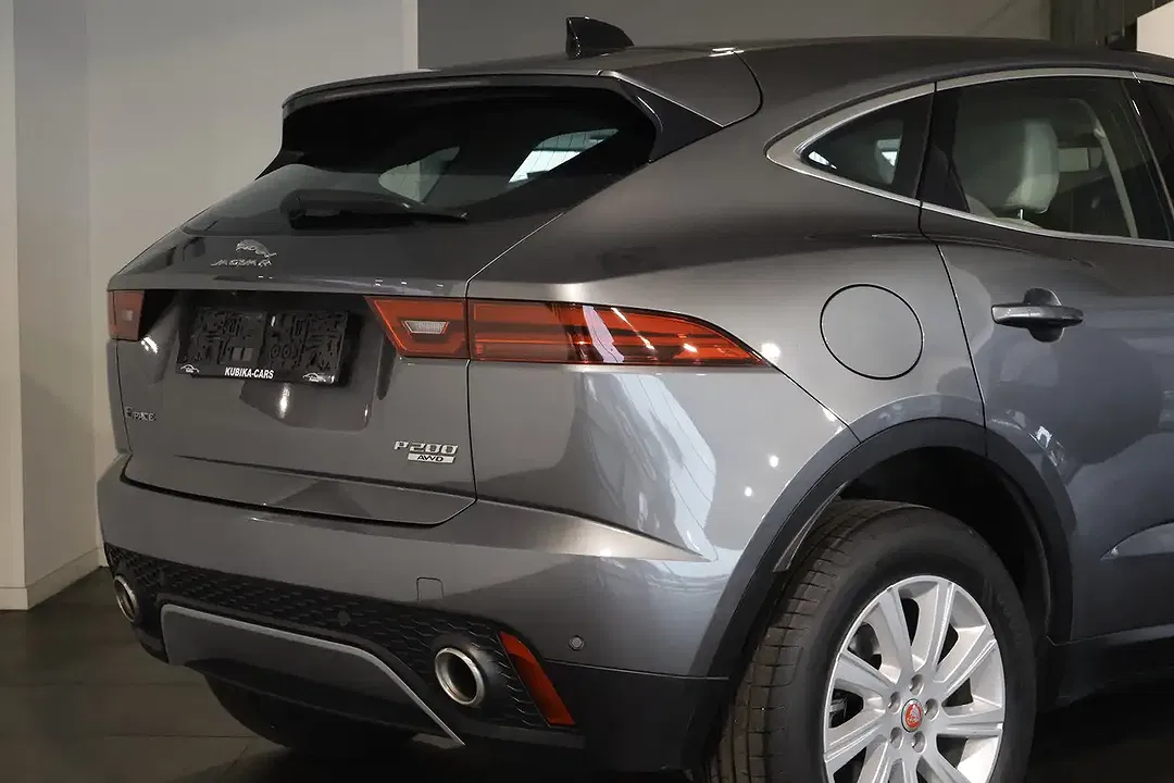 Jaguar E-Pace - Thumbnail 6