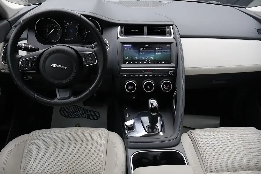 Jaguar E-Pace - Thumbnail 8