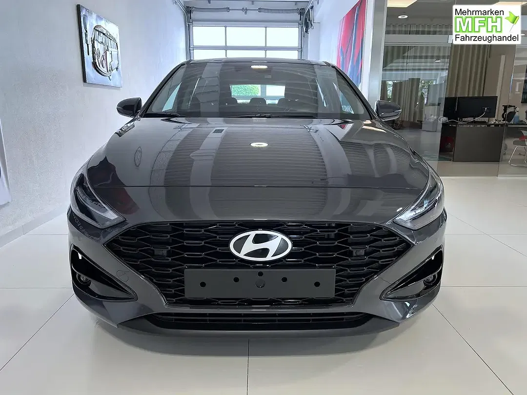 Hyundai i30 - Thumbnail 2