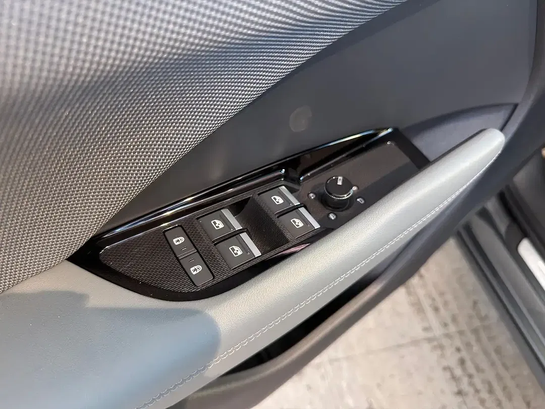 Audi Q3 - Thumbnail 10