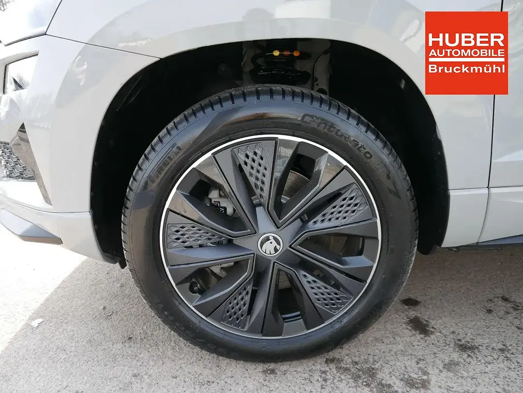 Skoda Karoq - Thumbnail 3