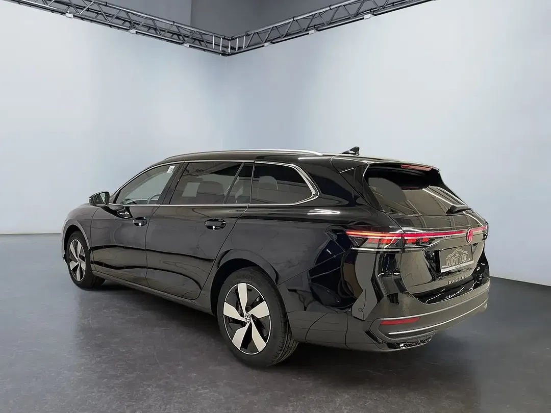 Volkswagen Passat Variant - Thumbnail 3
