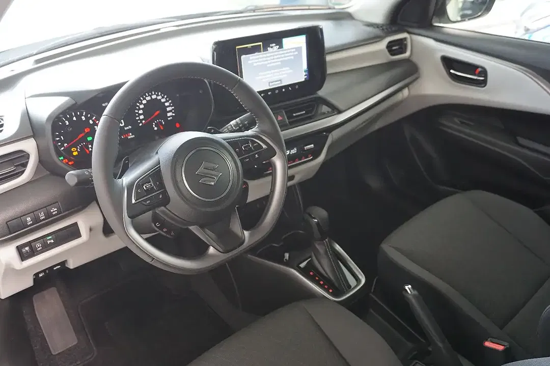 Suzuki Swift - Thumbnail 6