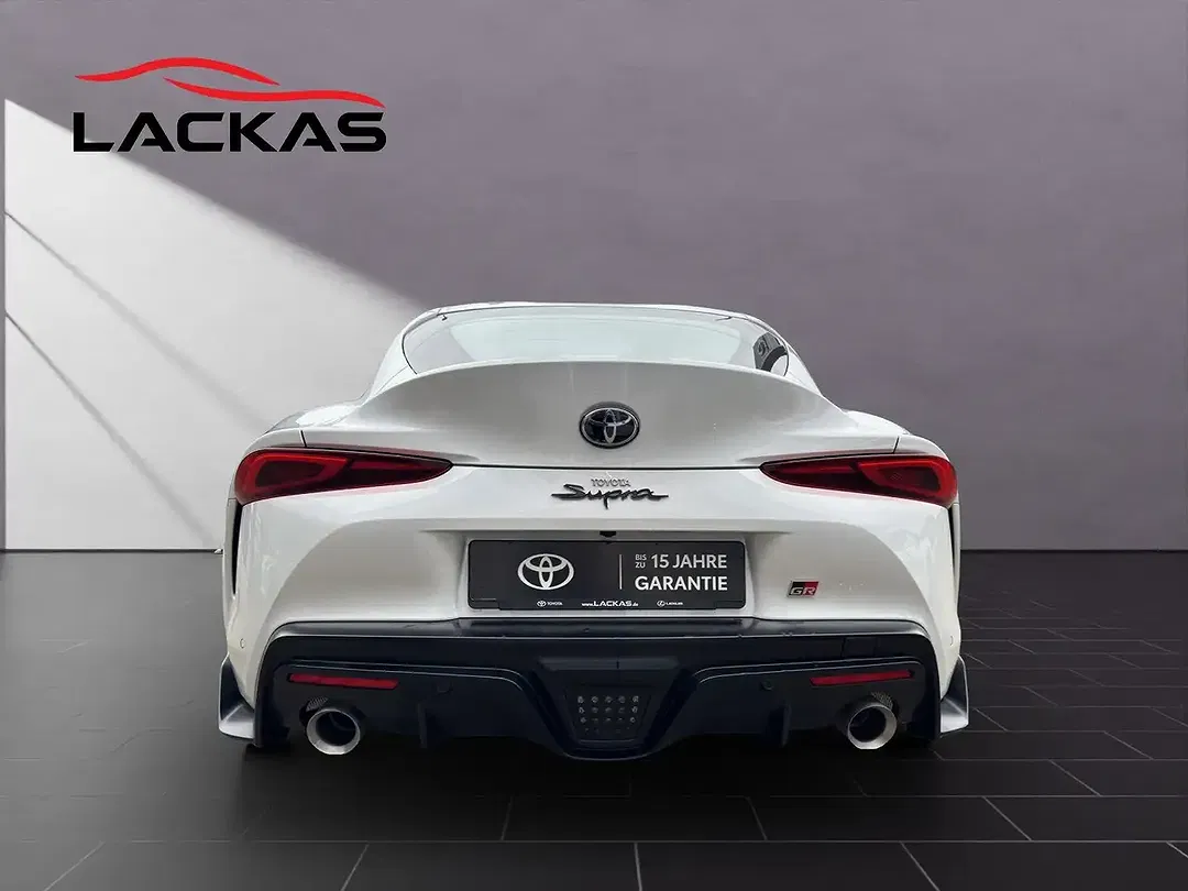 Toyota Supra - Thumbnail 4