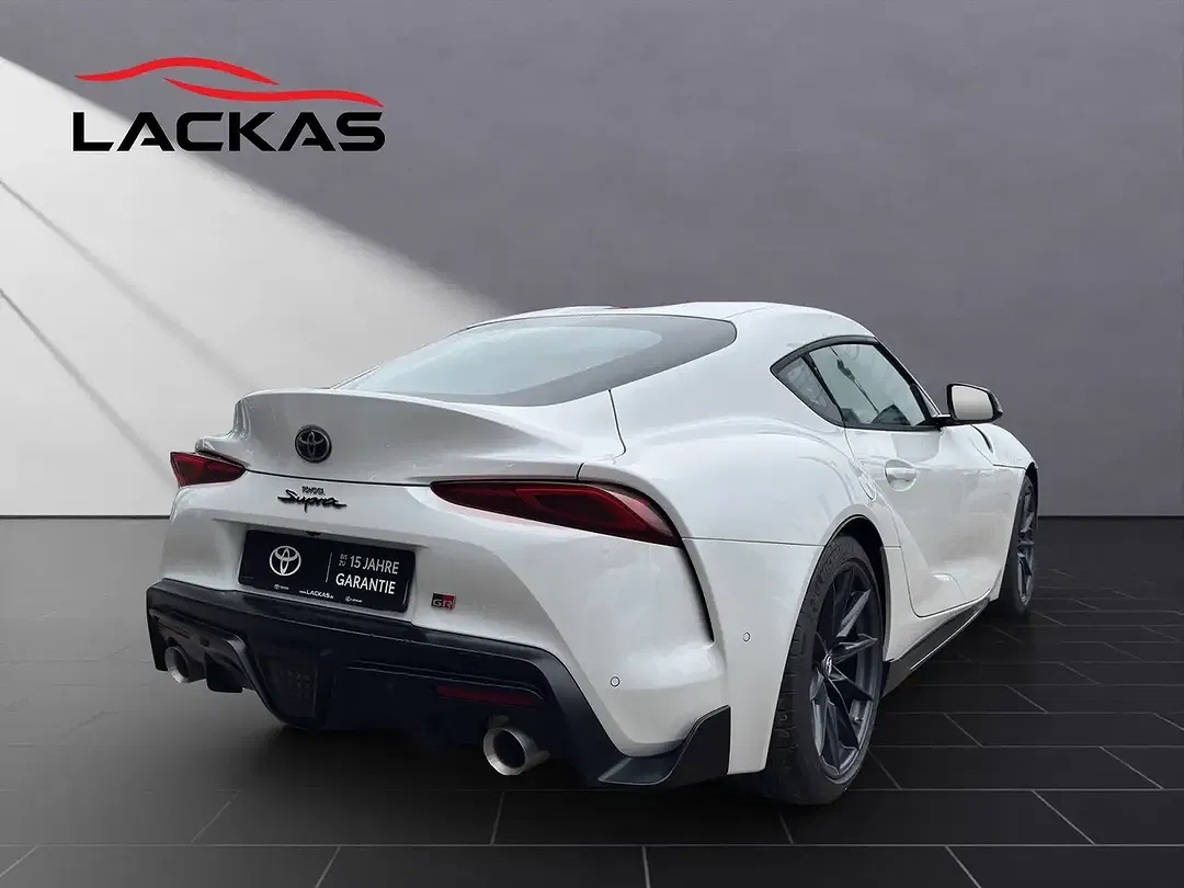 Toyota Supra - Thumbnail 5