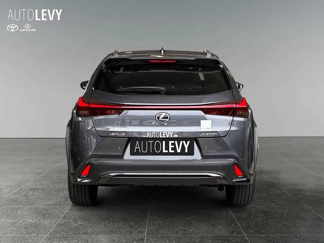 Lexus UX 300h - Thumbnail 4