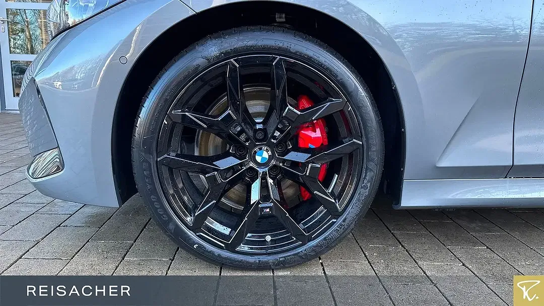 BMW 330 - Thumbnail 3