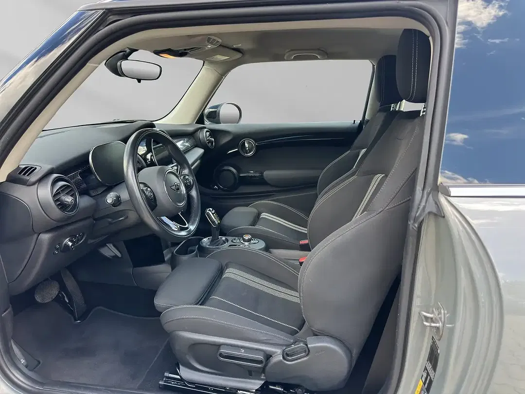 MINI Cooper SE - Thumbnail 9