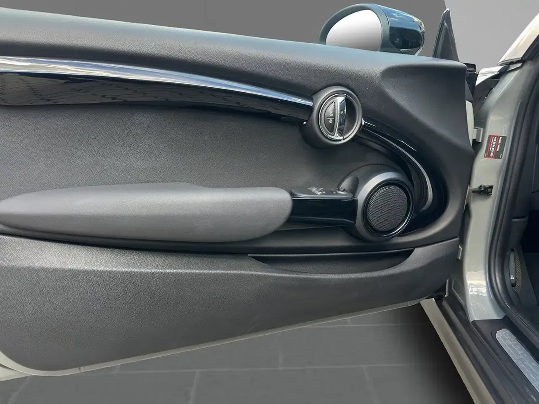 MINI Cooper SE - Thumbnail 10