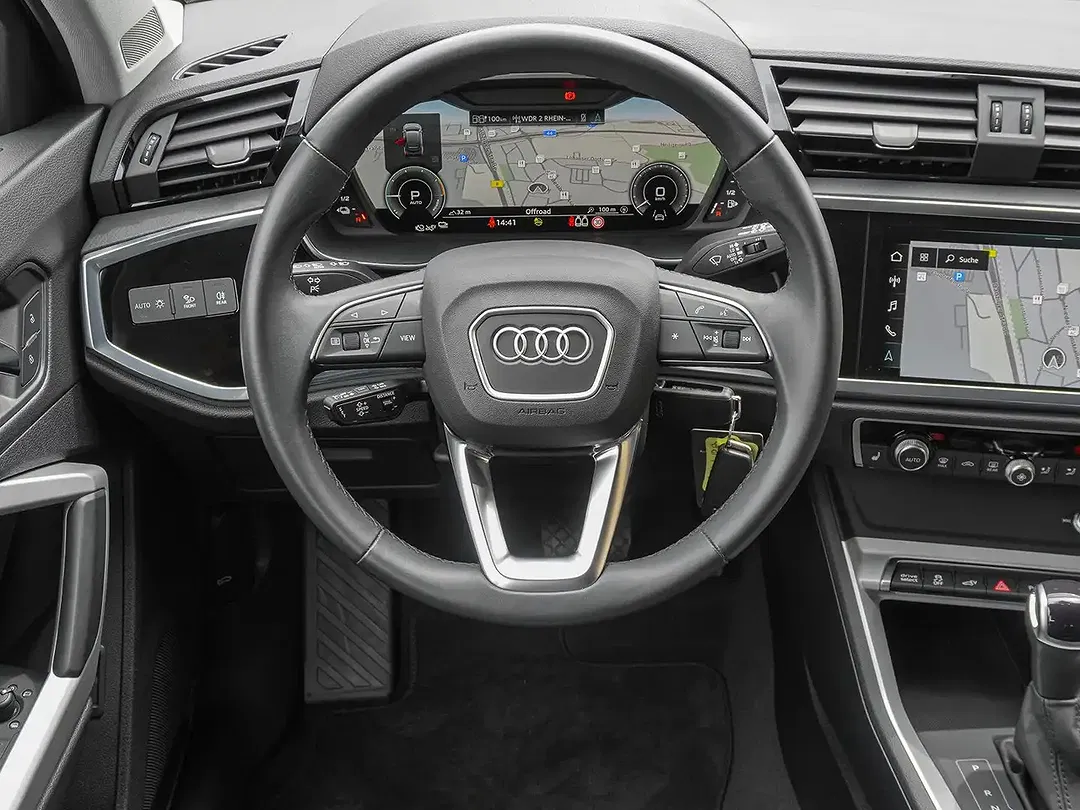 Audi Q3 - Thumbnail 11