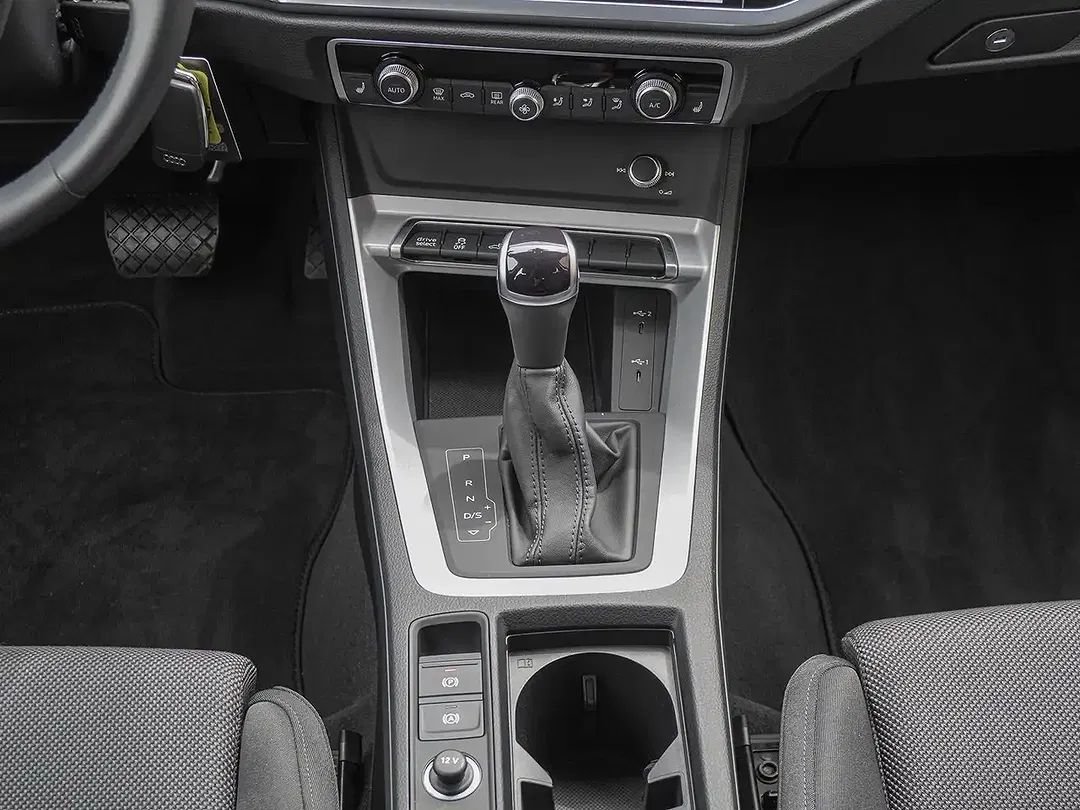 Audi Q3 - Thumbnail 13