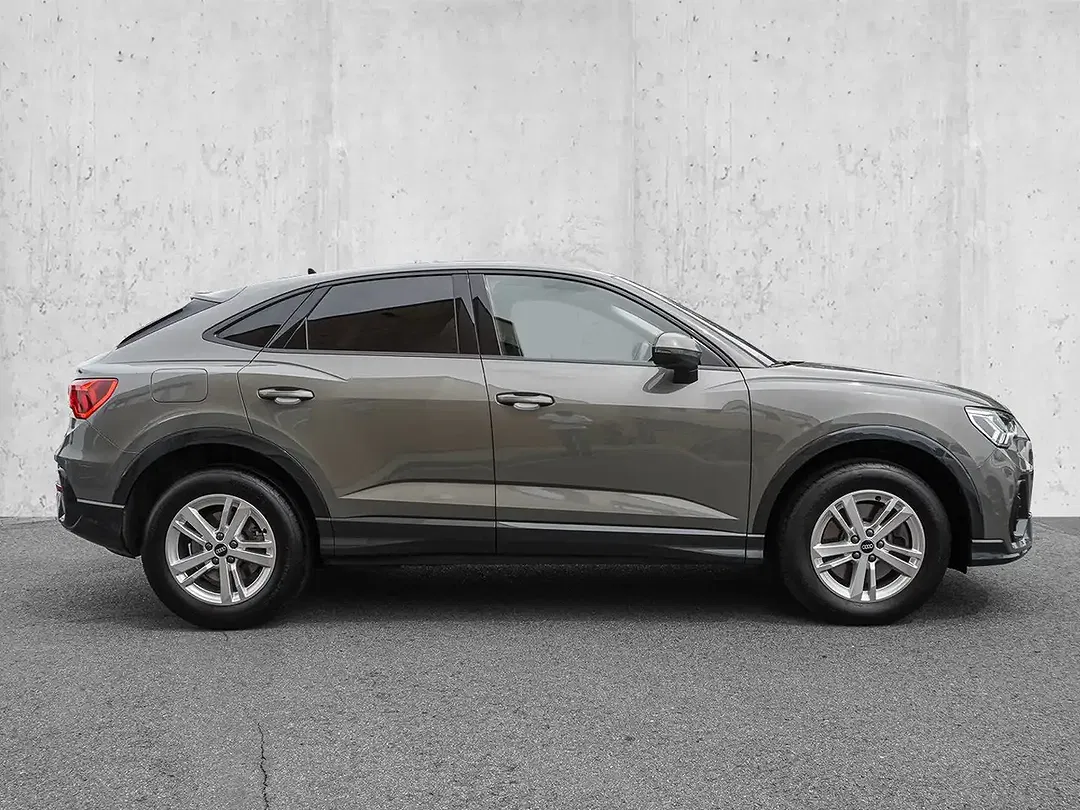 Audi Q3 - Thumbnail 5