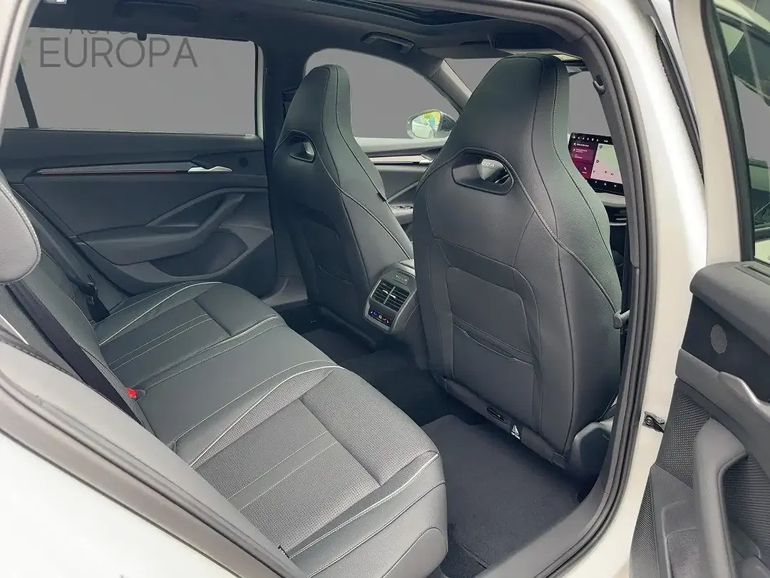Skoda Superb - Thumbnail 10