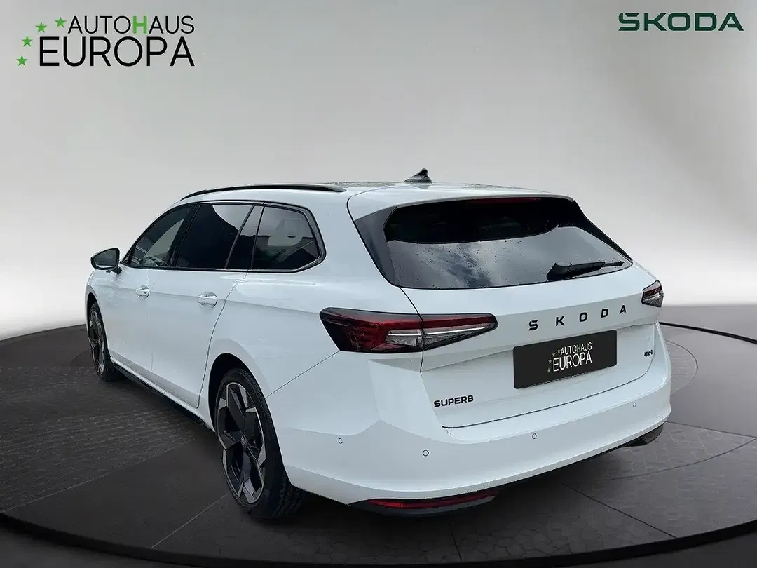 Skoda Superb - Thumbnail 2