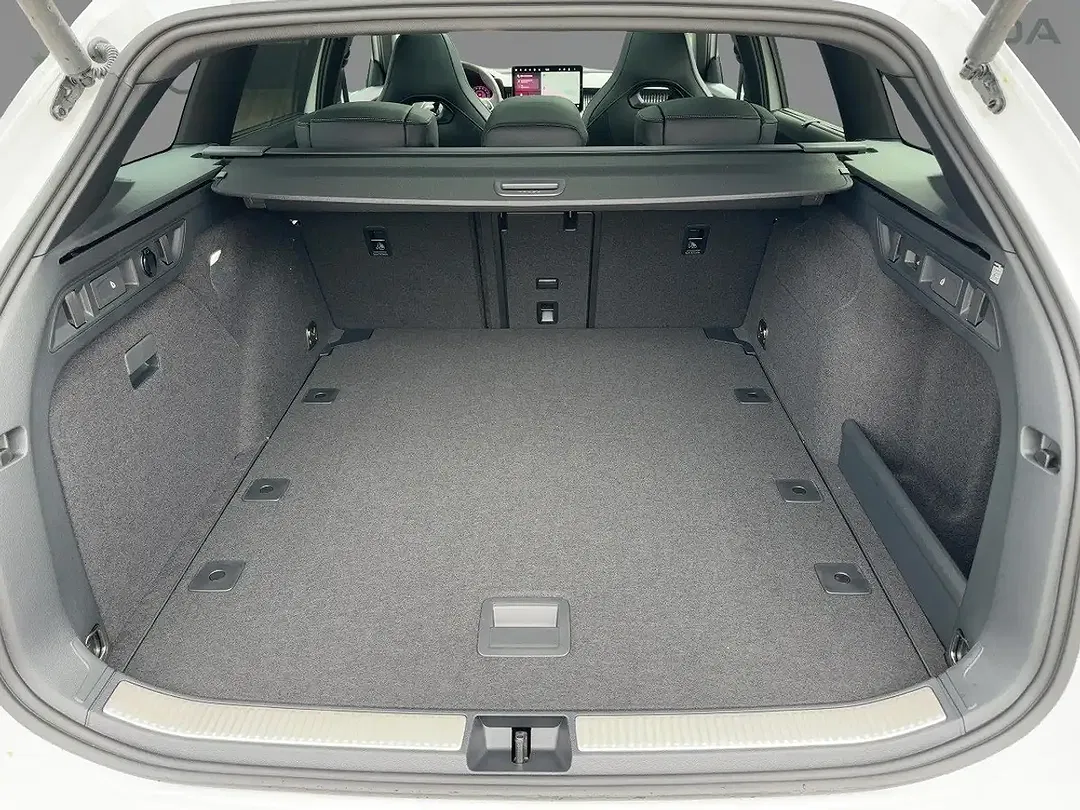 Skoda Superb - Thumbnail 3