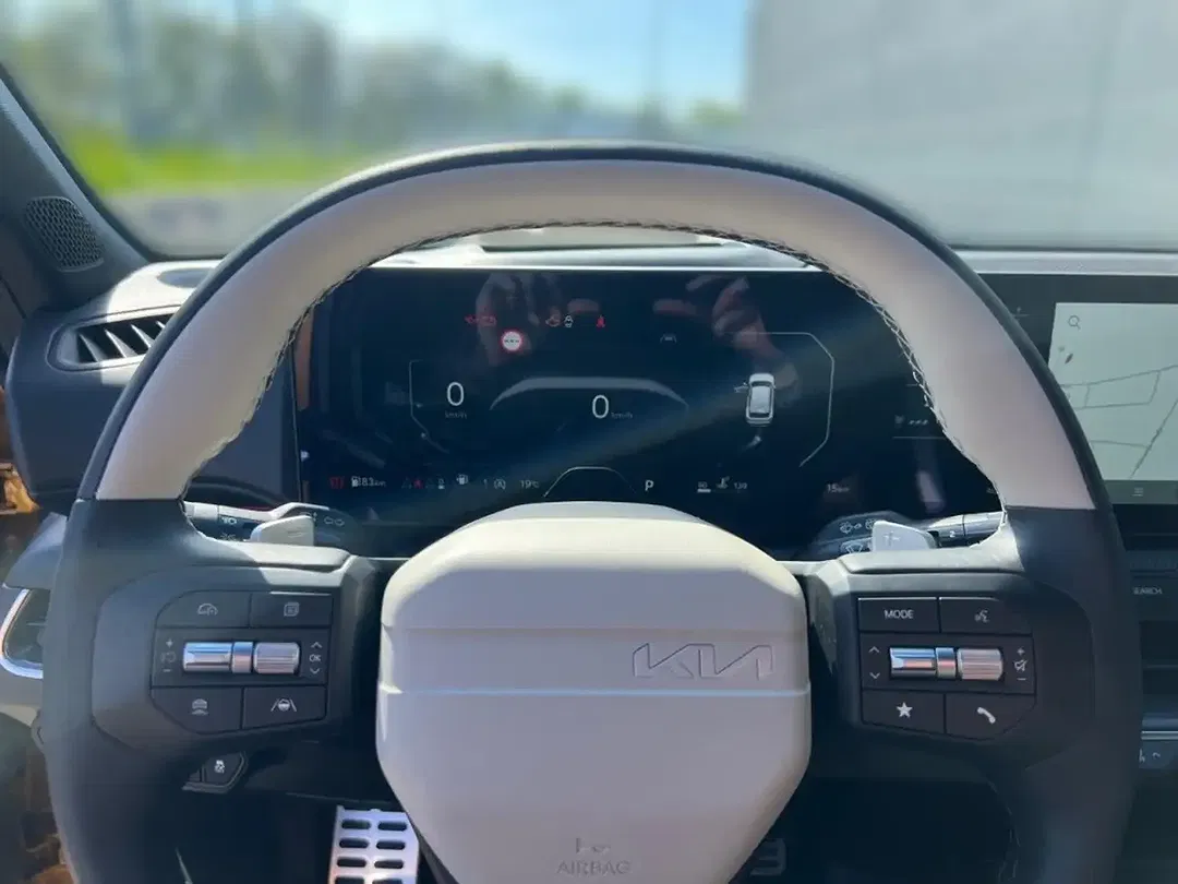 Kia K4 - Thumbnail 8
