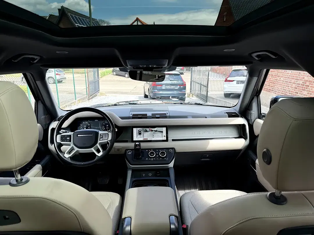 Land Rover Defender - Thumbnail 11