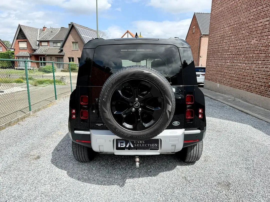 Land Rover Defender - Thumbnail 5