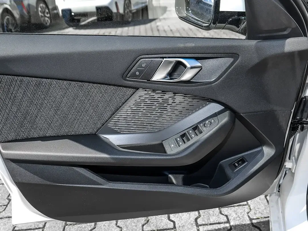 BMW 120 - Thumbnail 11