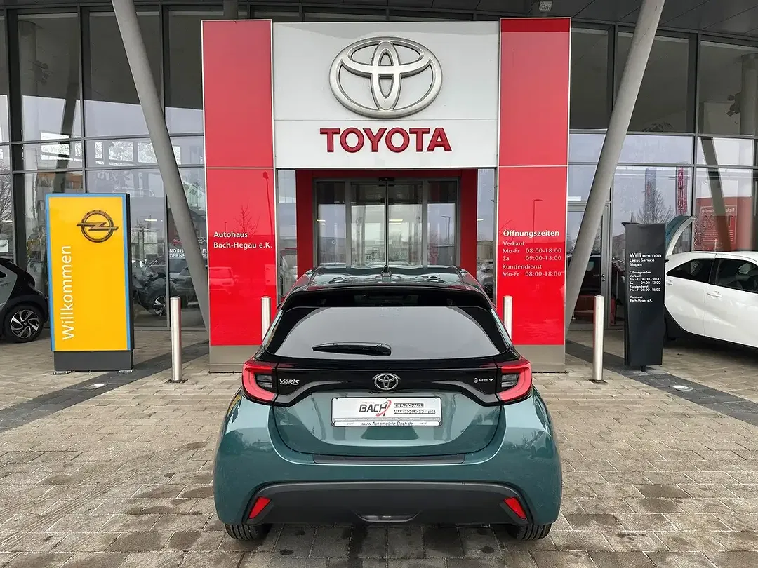Toyota Yaris - Thumbnail 7