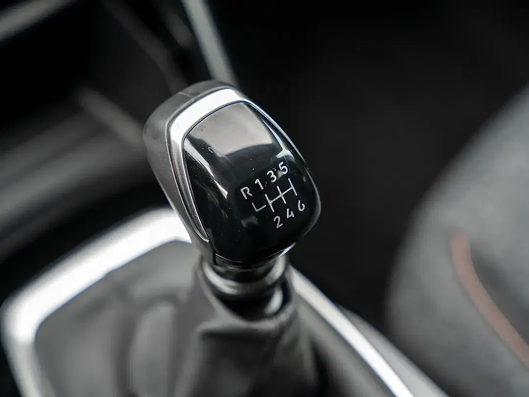 Peugeot 208 - Thumbnail 15