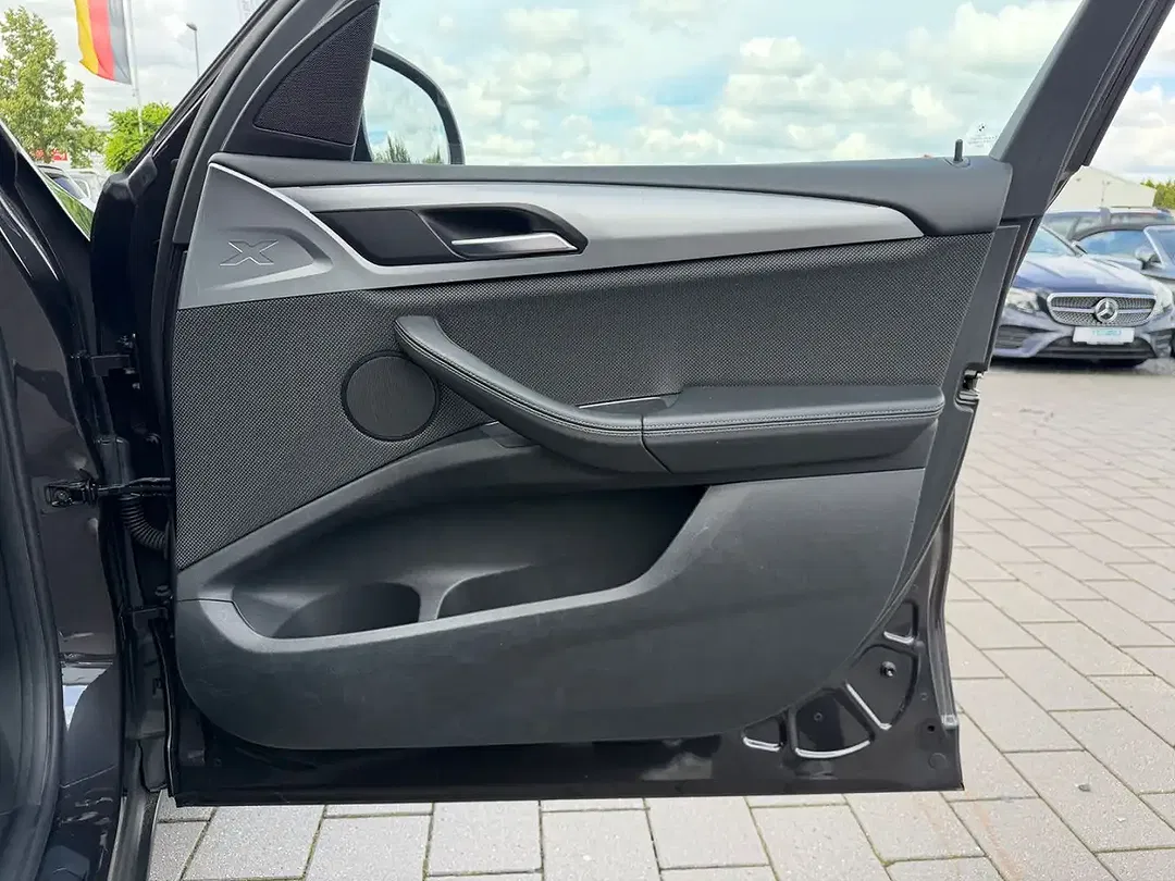 BMW X3 - Thumbnail 12