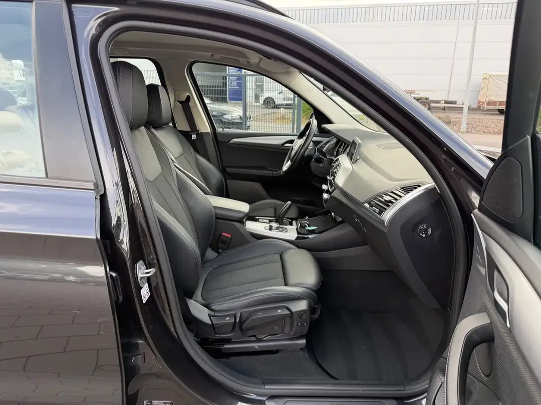 BMW X3 - Thumbnail 13