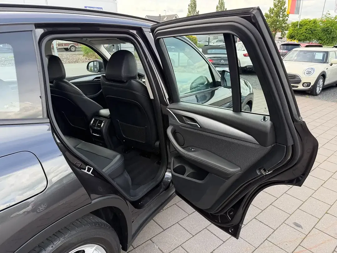 BMW X3 - Thumbnail 15