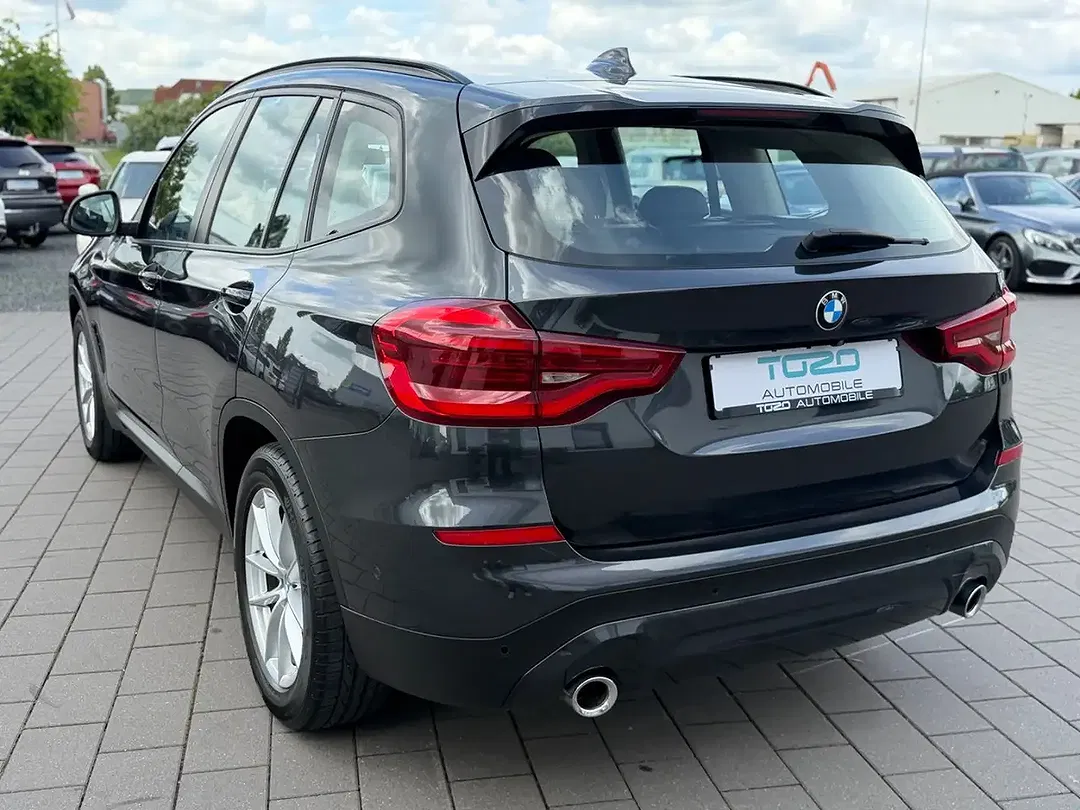 BMW X3 - Thumbnail 6