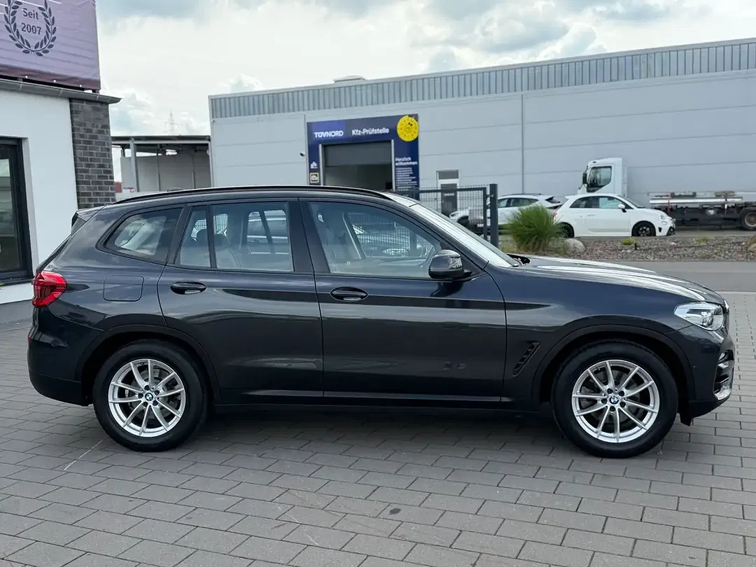 BMW X3 - Thumbnail 9