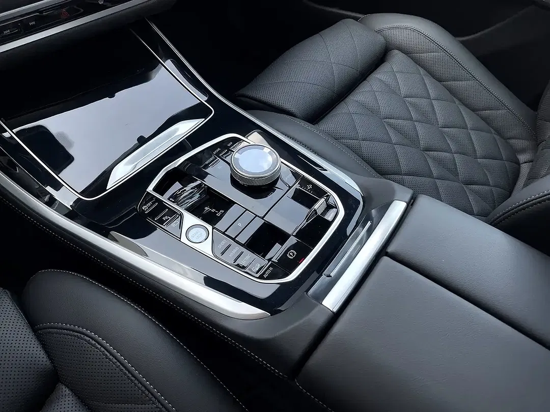 BMW X5 - Thumbnail 10