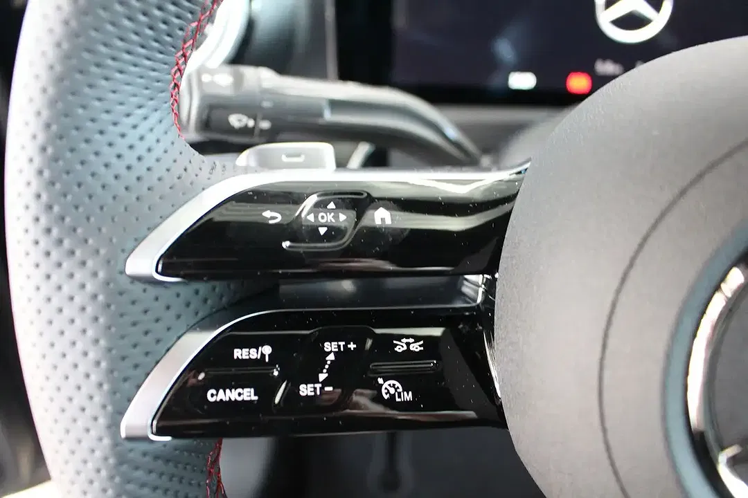 Mercedes-Benz A 200 - Thumbnail 12