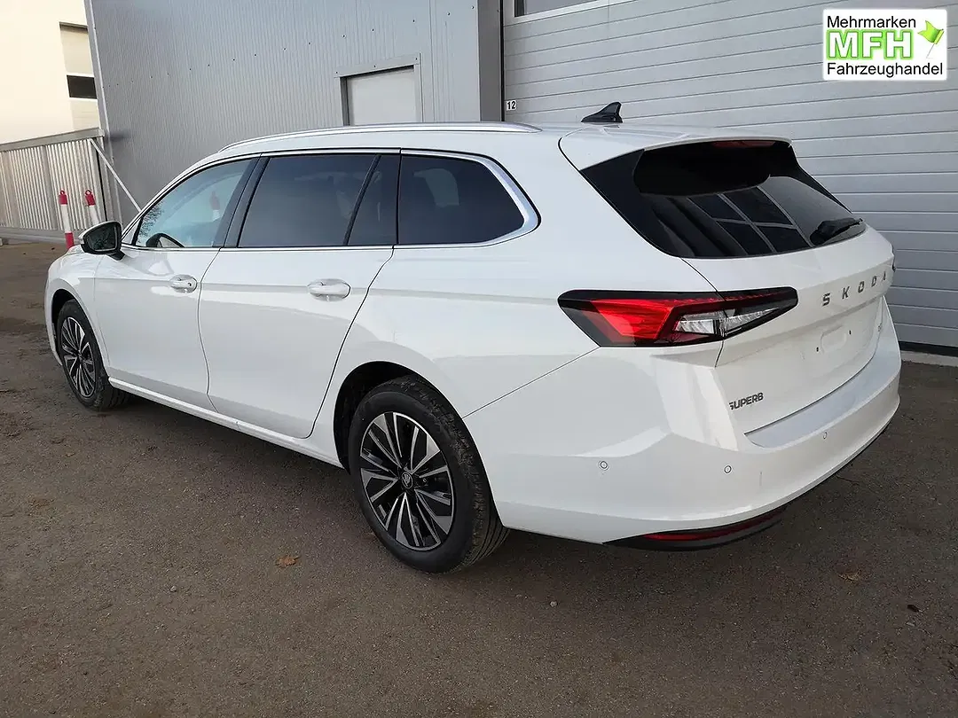Skoda Superb - Thumbnail 2