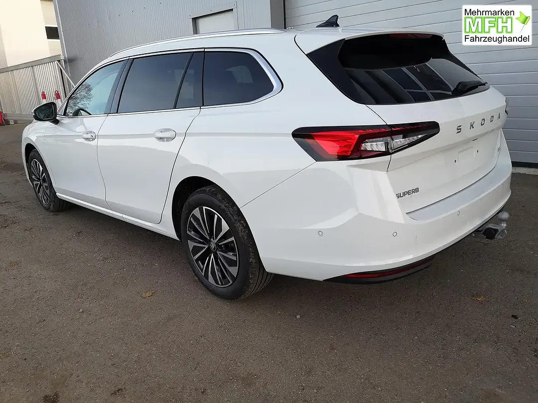 Skoda Superb - Thumbnail 3