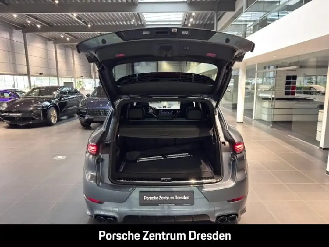 Porsche Cayenne - Thumbnail 11