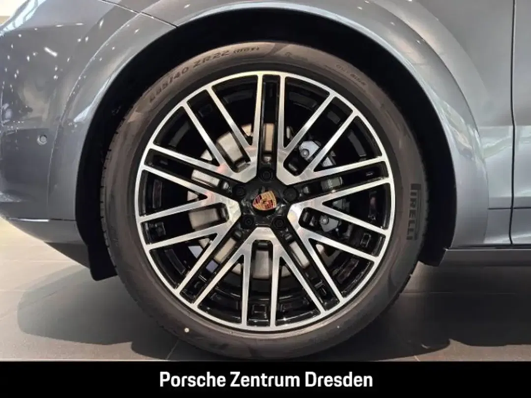 Porsche Cayenne - Thumbnail 12