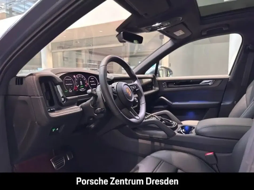 Porsche Cayenne - Thumbnail 4