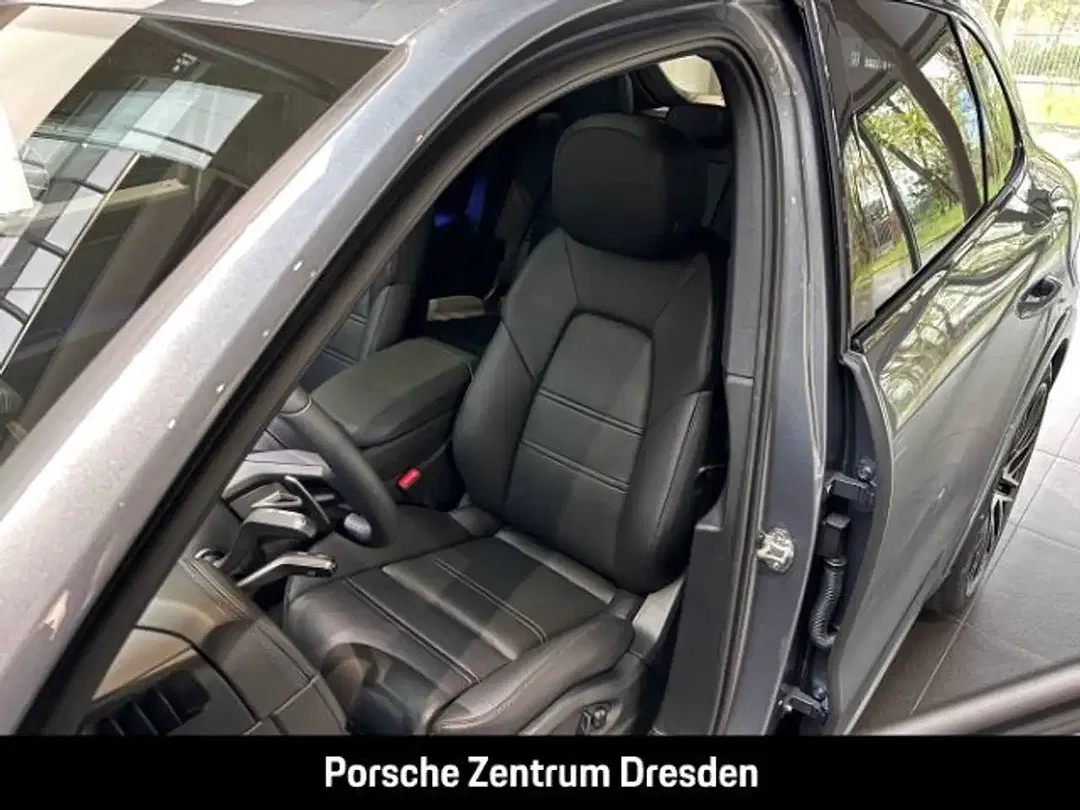 Porsche Cayenne - Thumbnail 5